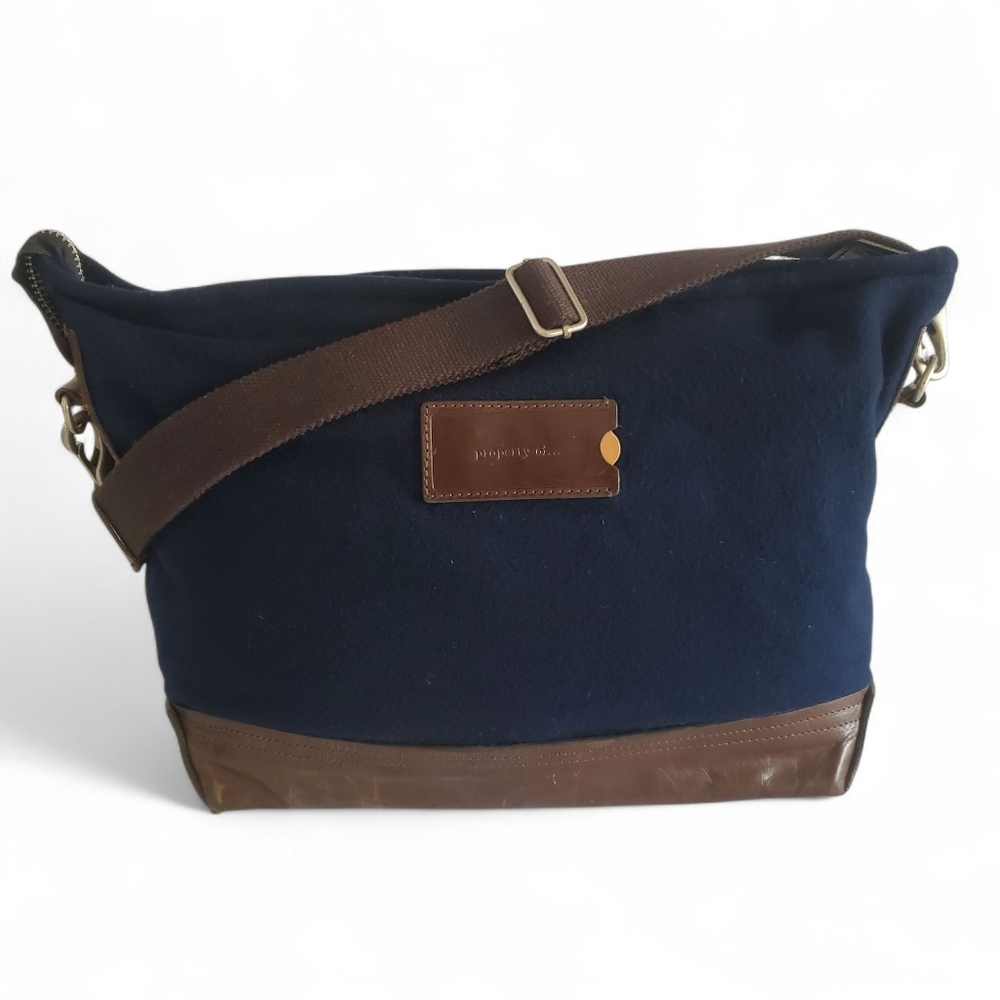 PROPERTY OF... Vintage Navy Blue‎ Wool Blend / Cognac Leather Men's Day Bag